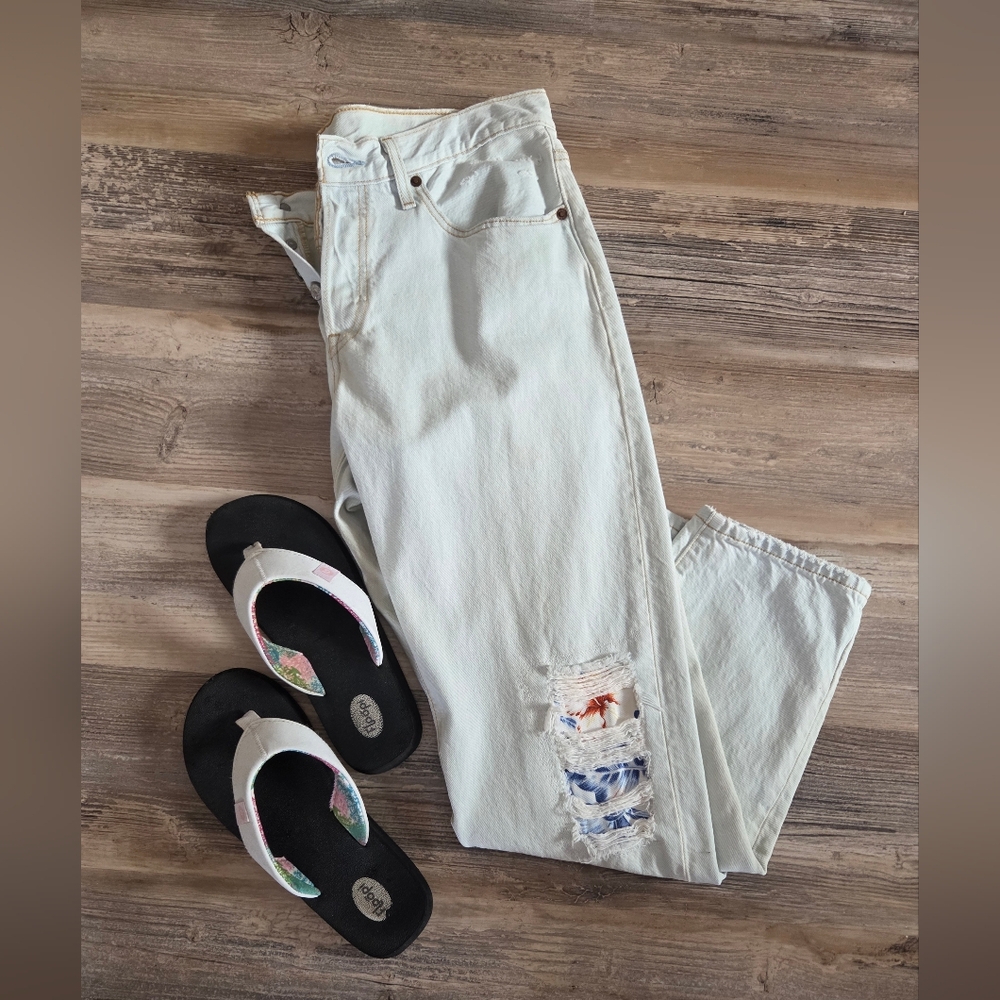 SALE LEVI'S
